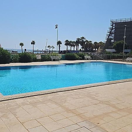 Julie'S Beach House Ворокліні Екстер'єр фото