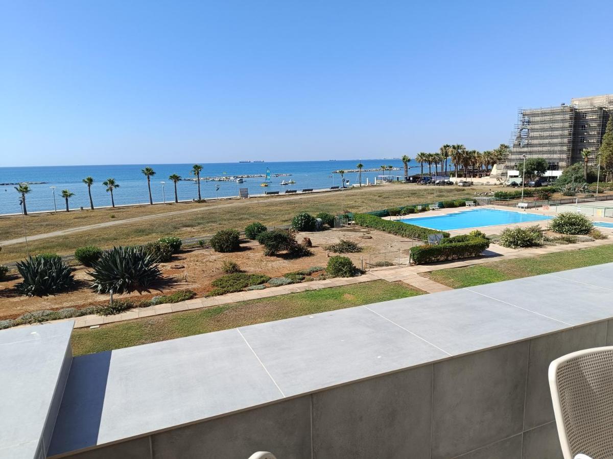 Julie'S Beach House Ворокліні Екстер'єр фото