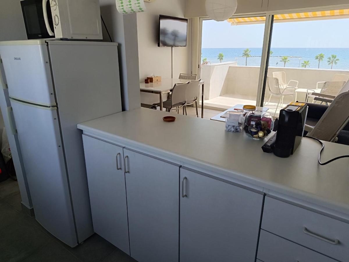 Julie'S Beach House Ворокліні Екстер'єр фото