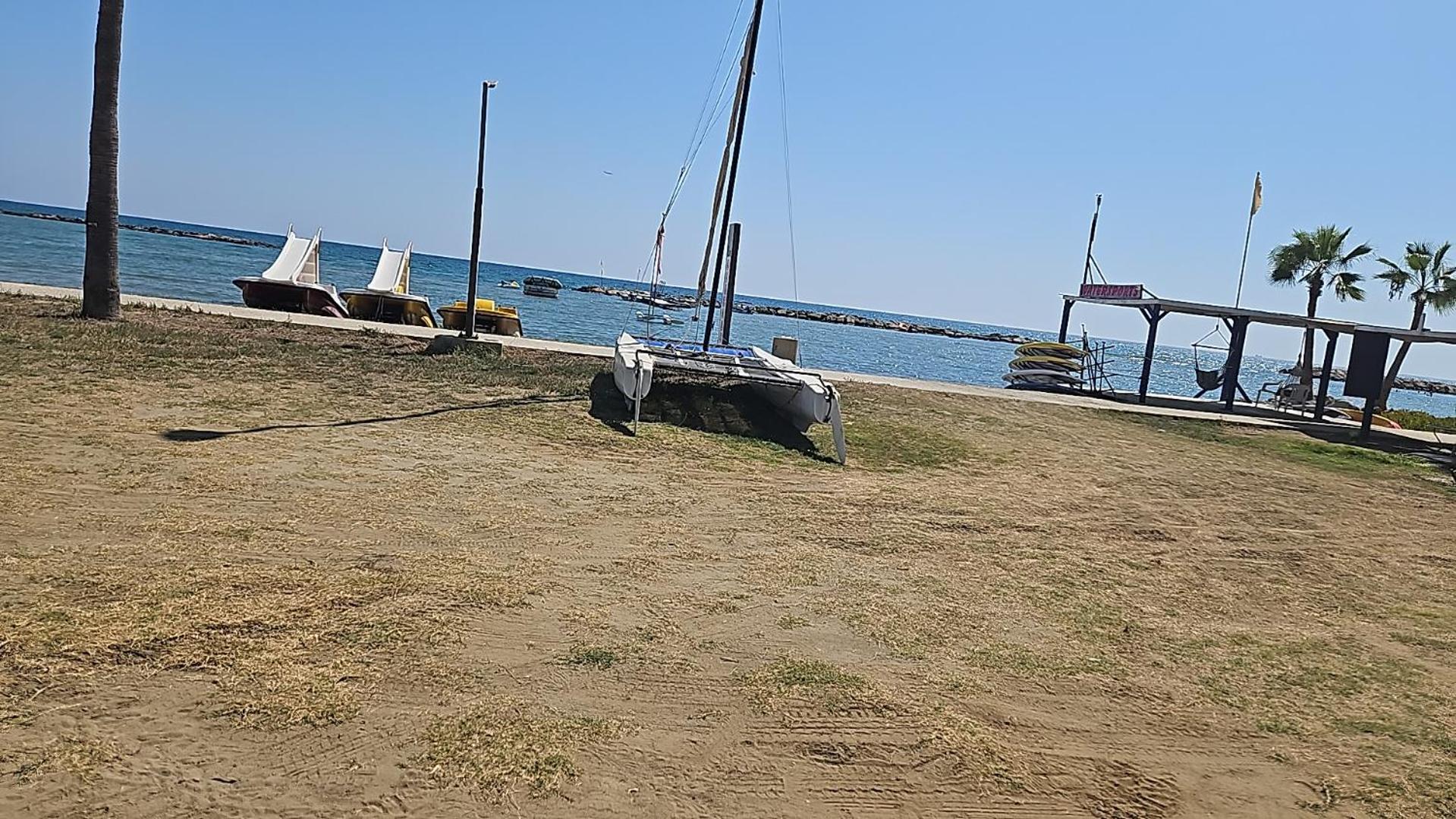 Julie'S Beach House Ворокліні Екстер'єр фото